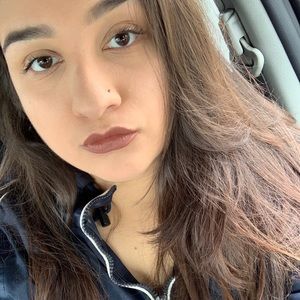 Meet your Posher, Andrea